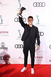 Sänger Winzent Weiss bekam einen Audi Generation Musik Award am 13.12.2017 (ªFoto.Martin Schmitz)